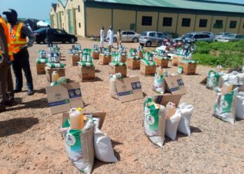 Ambaliya: NEMA Ta Bada Tallafin Kayayyakin Agaji Ga Mutane 22,202 A Kebbi