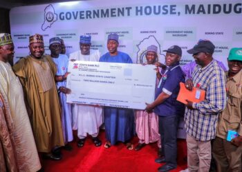 Cire Tallafin Fetur: Zulum Ya Amince Da Ba Ma’aikatan Jihar Borno Rancen Naira Biliyan 2