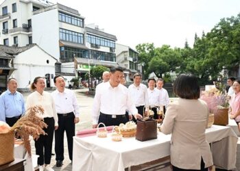 Shugaban Kasar Sin Xi Jinping Ya Yi Rangadi A Lardin Zhejiang