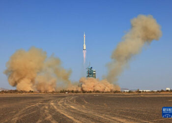Sin Ta Yi Nasarar Harba Kumbon Shenzhou-17 Dauke Da ’Yan Sama Jannati