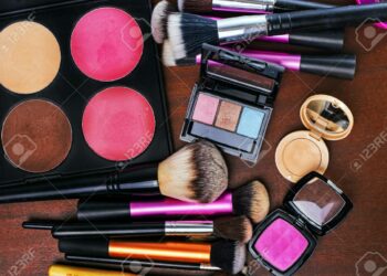 Gyaran Jiki, Ciki Da Waje Da Hasken Fata