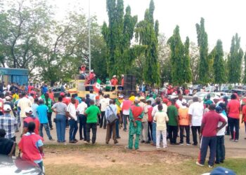 NLC Da TUC Sun Rufe Titin Zuwa Filin Jirgin Saman Abuja, Sun Bukaci A Hana Zuwa Imo