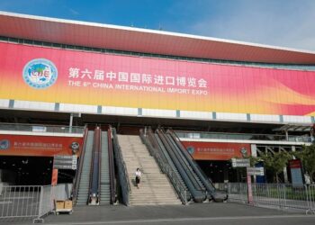 Baje Kolin CIIE Zai Ja Hankalin Manyan Kasuwancin Da Ake Yi Ta Na’urorin Zamani