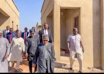 Gwamnan Kaduna, Uba Sani, yayi ziyarar duba aikin gina gidajen marayu da gidauniyar tallafi ta Qatar ke ginawa a Kaduna