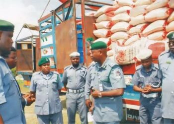 Jami’an Kwastam Sun Kama Manyan Motoci 15 Maƙare Da Kayan Abinci A Sokoto