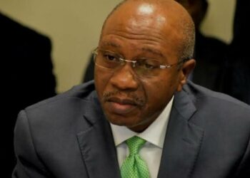 Majalisa Za Ta Gayyaci Emefiele Kan Bashin Tiriliyan 30 Da Buhari Ya Karba