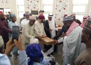 Saudiyya Ta Raba Dabino Ga Makarantu, Gidajen Marayu Da Asibitoci A Kano