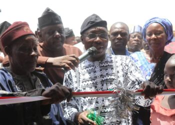 Dan Majalisa Ya Kaddamar Da Ajujuwa 3 A Firamare A Adamawa