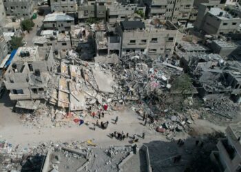 Falasdinawa Na Komawa Khan Younis Yayin Da Isra’ila Ta Janye Dakarunta