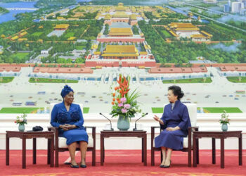 Peng Liyuan Ta Yi Zanta Da Mai Dakin Shugaban Kasar Equatorial Guinea