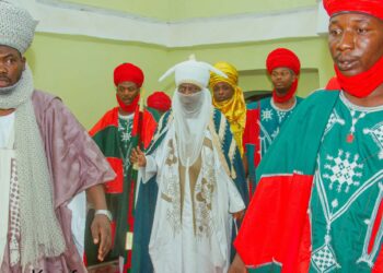 Wata Sabuwa: Kotu Ta Hana Aminu Ado Da Sauran Sarakuna 4 Kiran Kansu Sarakuna A Kano