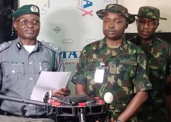 Kwastam ta Mika Jabun Dalar Amurka Da Jirage Marasa Matuka 148 Da Ta Kwace Ga EFCC Da Sojoji