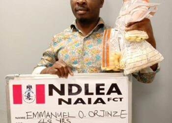 NDLEA Ta Kama Fasinja Zuwa Birini Paris Ya Haɗiye Sunƙin Hodar Iblis 111