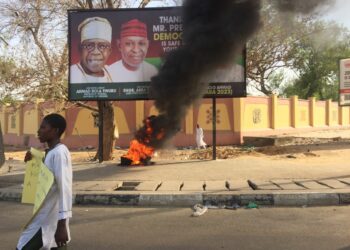 Zanga-Zanga Bayan Cire Sarki Aminu Ado, Abin Da Ya Kamata Ku Sani