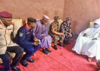 DSS, Sojoji Da Duk Jami’an Tsaro Sun Hallara a Fadar Aminu Ado