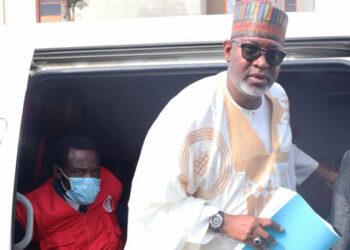 Zargin Almundahanar Biliyan ₦2.8b: EFCC Ta Gurfanar Da Hadi Sirika