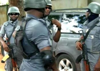 Jami’an Kwastam Sun Ƙi Karɓar Cin Hancin Naira Miliyan 1.5, Sun Damƙe Ɓarayi