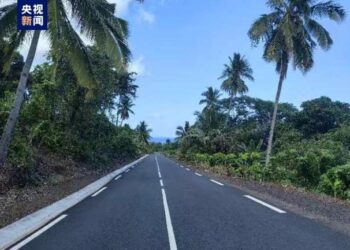 Wani Kamfanin Kasar Sin Ya Kammala Aikin Shimfida Hanyar Mota A Kasar Comoros