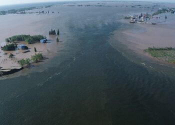 Mataimakin Firaministan Kasar Sin Ya Nanata Bukatar Karfafa Jingar Kare Ambaliya Yayin Da Ake Kokarin Takaita Aukuwar Ambaliya A Kasar