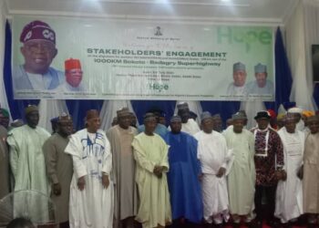 Minista Minista Ya Kaddamar Aikin Titi Mai Tsawon Kilomita 1000 Daga Sakkwato, Kebbi Zuwa Legas