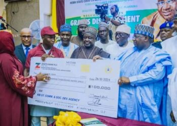 Gwamnan Nasir Ya Kaddamar Da Rabon Tallafin Naira Biliyan 6.5 Ga Mutane 65,000 A Kebbi