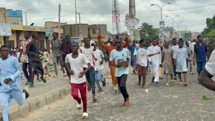 Rana Ta 3: Duk Da Dokar Hana Fita Masu Zanga-zanga Sun Fito A Kano