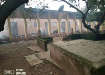 Da Dumi-Dumi: Matasa Sun Daka Wasoson Kayayyaki A Gidan Gwamnatin Bauchi Da Ke Azare