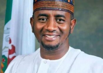 Masarautar Bauchi Ta Tuɓe Rawanin Sanata Kan Sukar Gwamna Bala