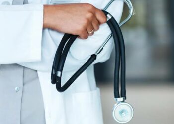 Dalilan Amai Da Gudawa Na Yara Lokacin Fitar Hakori