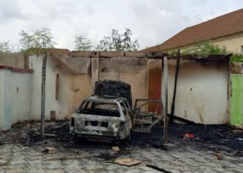 Ɓata-gari Sun Cinna Wa Sakatariyar APC Wuta Tare Da Lalata Kadarorin Gwamnati A Jigawa