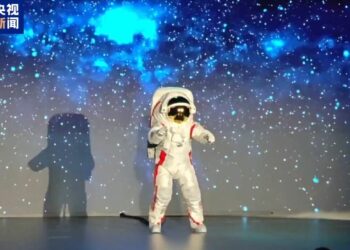 Kasar Sin Ta Kaddamar Da Rigar Da ‘Yan Saman Jannatinta Za Su Sanya Yayin Gudanar Da Bincike A Duniyar Wata