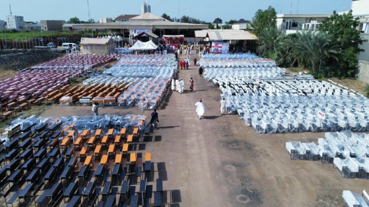 Ilimi: Gwamna Yusuf Ya Raba Wa Makarantun Kano Kujerun Zama 73,000