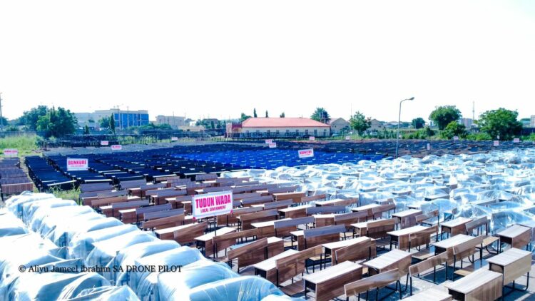 Ilimi: Gwamna Yusuf Ya Raba Wa Makarantun Kano Kujerun Zama 73,000