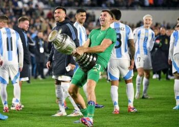 FIFA Ta Dakatar Da Martinez Daga Buga Wasanni Biyu