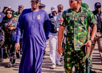 Ƴan Sakkwato Sun Yi Murnar Komawar Ministan Tsaro Don Kawo Ƙarshen Ƴan Ta’adda