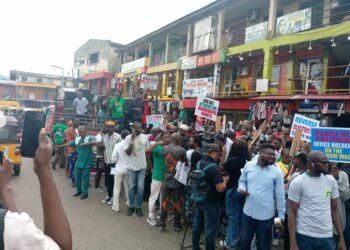 Tsadar Rayuwa: Zanga-zanga Ta Barke A Abuja Da Legas