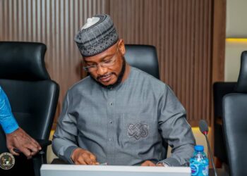 Gwamna Dauda Ya Kammala Biyan Bashin Ma’aikata Fiye Da Naira Biliyan 9