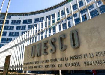 Peng Liyuan Ta Taya Murnar Gudanar Da Bikin Bayar Da Lambobin Yabo Kan Bunkasa Ilimin Mata Da ‘Yan Mata Na UNESCO