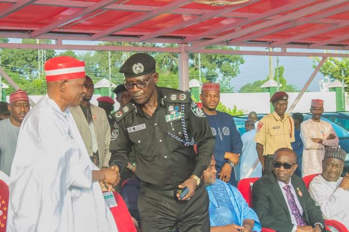 HOTUNA: Yadda Abba Ya Raba Wa ‘Yansanda Motocin Sintiri 78 A Kano