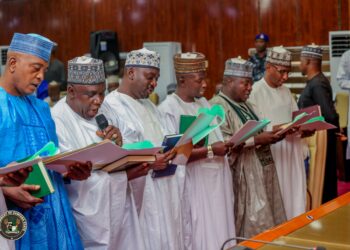 Gwamna Lawal Ya Rantsar Da Sabbin Shugabannin Kananan Hukumomi 14