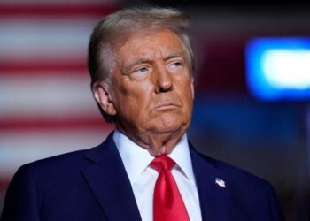 Trump Zai Sanya Harajin Kashi 25 Kan Kayayyakin Canada Da Mexico