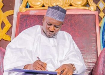 Gwamna Fintiri Ya Nada Sabbin Sarakuna 7 A Jihar Adamawa