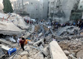 Yaƙin Gaza: Falasɗinawa Sun Fara Neman ‘Yan Uwansu Da Suka Ɓace A Baraguzan Gine-gine