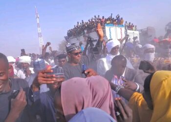 Zulum Ya Jagoranci Dawowar Ƴan Gudun Hijira 7,790 Daga Chadi