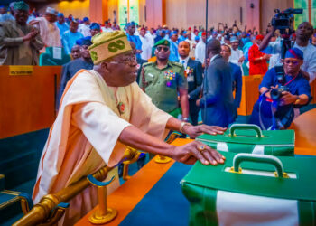 Tinubu Ya Sanya Hannu Kan Sabon Kasafin Kuɗin 2025 Na Naira Tiriliyan 54.99