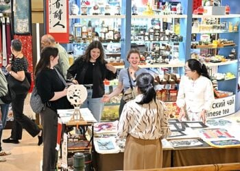 Sin Na Maraba Da Karin Abokai Daga Kasa Da Kasa Su Ziyarci Kasar