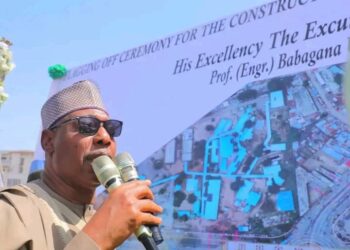 Gwamna Zulum Ya Ƙaddamar Da Aikin Gina Titi Da Gadar Sama Ta Huɗu A Borno 