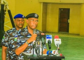 Matashin Da Ya Ƙware Wajen Kashe Mutane Da Ƙwace Ya Miƙa Kansa Ga ‘Yansanda A Kano