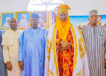 Gwamna Inuwa Ya Bayar Da Gudunmawar Naira Miliyan 10 Ga Iyalan Wadanda Hatsarin Ista Ya Rutsa Da Su A Gombe