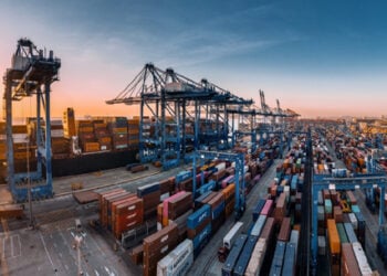 Sabon Tsarin Ci Gaba Na Sin Ya Kawo Sauyi Daga Samar Da Takalma Miliyan 100 Zuwa Kera Mattarar Bayanai Ta Microchip